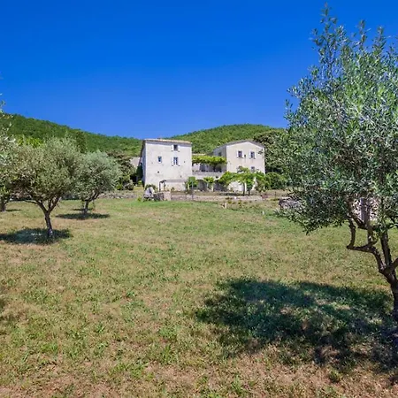 Penzion D'hotes, Mas De Louise Rousson (Gard)