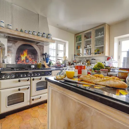 Πανσιόν D'hotes, Mas De Louise Rousson (Gard)